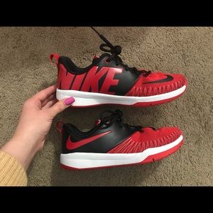 Boys 7Y or Women’s 8.5/9 Basketball Shoes.